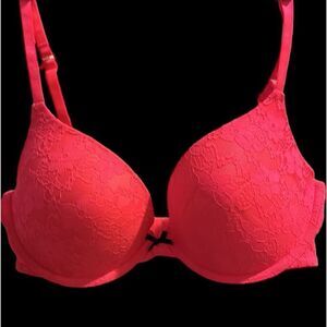 Xhilaration Perfect T Shirt Push Up Bra!